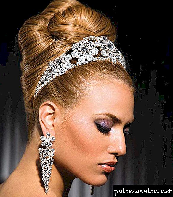 Šukuosena su tiara: 10 gražių variantų
