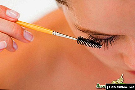 Peach oil for eyelashes and eyebrows